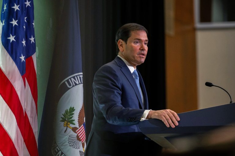Rubio afirmó que Irán se niega a hablar de su programa balístico y es “un gran problema” para las negociaciones bilaterales