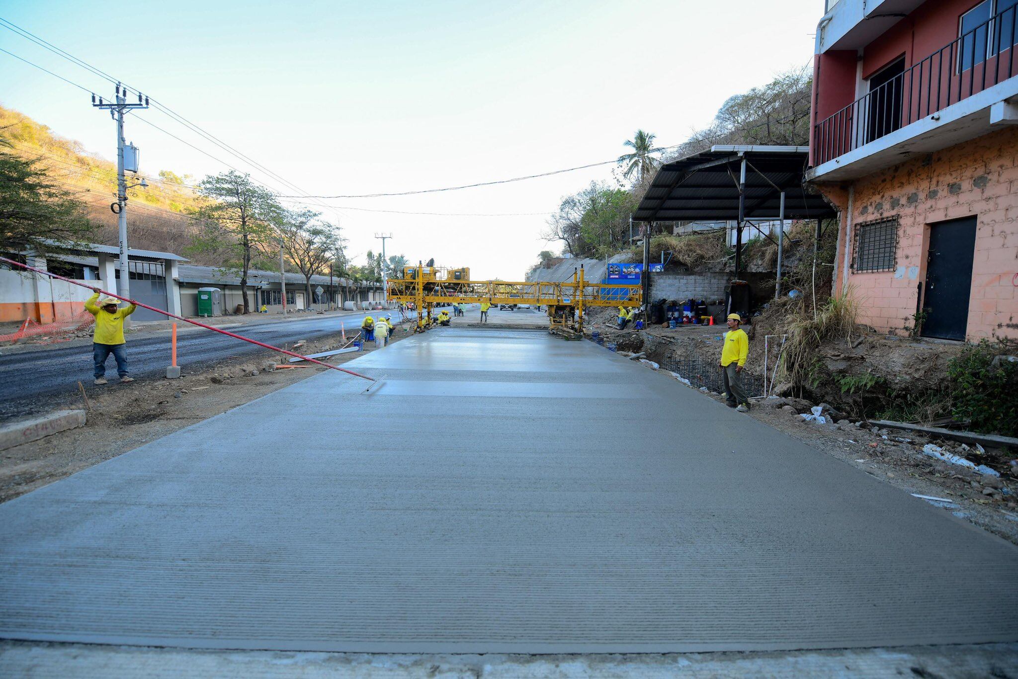 Obras de ampliación en la carretera Litoral buscan optimizar el acceso a las playas y mejorar la circulación vehicular./ (Ministerio de Obras Públicas)