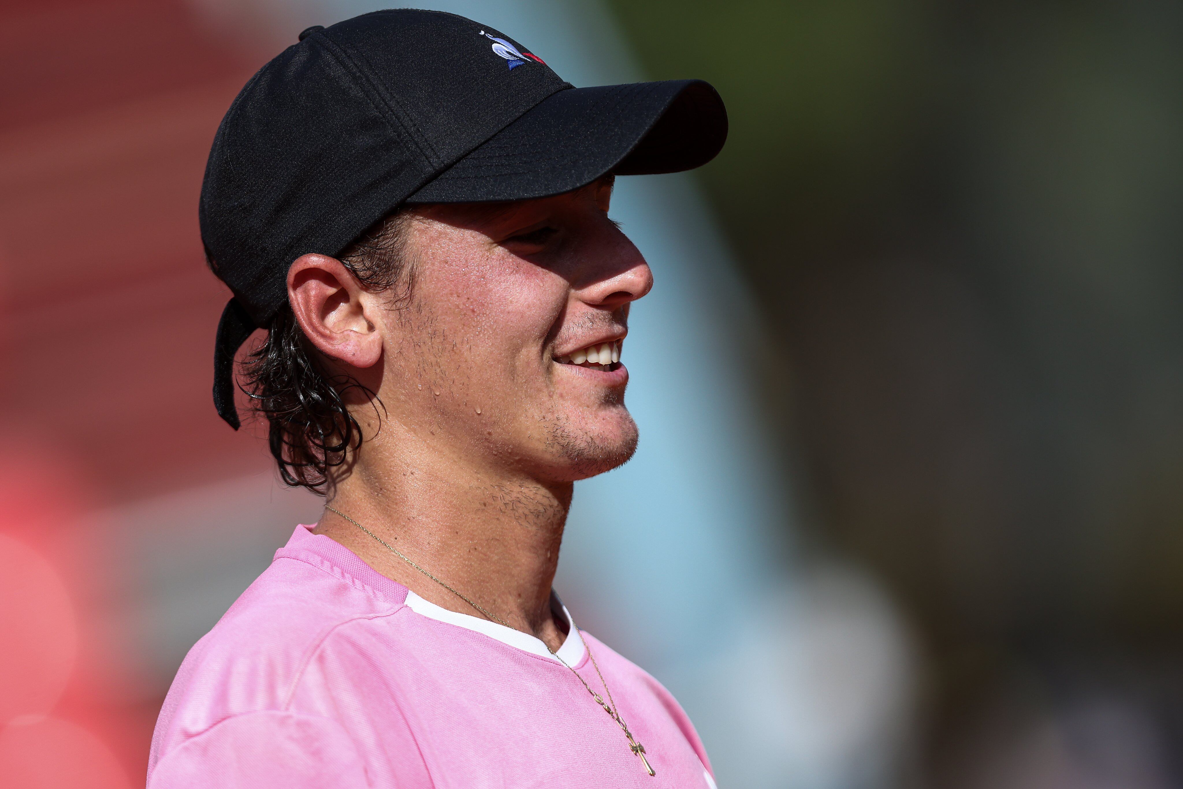 Valerio Aboian sonríe tras el triunfo sobre el brasileño Seyboth Wild (Fuente: Rosario Challenger)