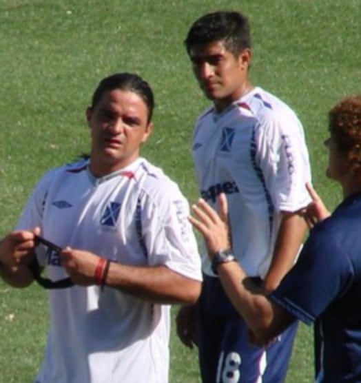 Luego del retiro el ex defensor estudio Comercio Exterior y trabaja en la Aduana