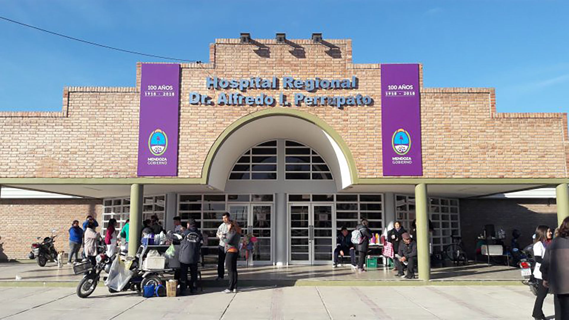 El Hospital Perrupato de Mendoza donde está internado un hombre víctima del ataque de su propio hermano