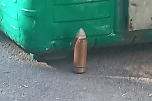 Un recolector de residuos encontró una bomba de aviación en la ciudad de Córdoba