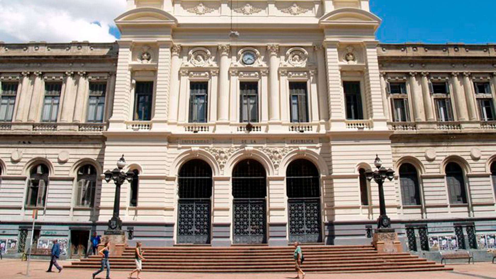 Uruguay busca mejorar los tiempos de viaje del transporte público y analiza opciones para reformar el sistema de movilidad