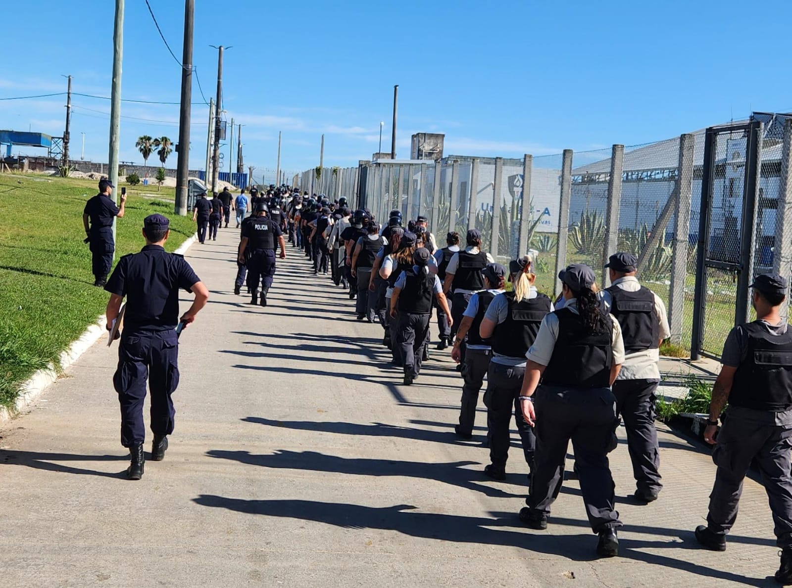 Archivo: policías durante un operativo en cárceles uruguayas (Ministerio del Interior)