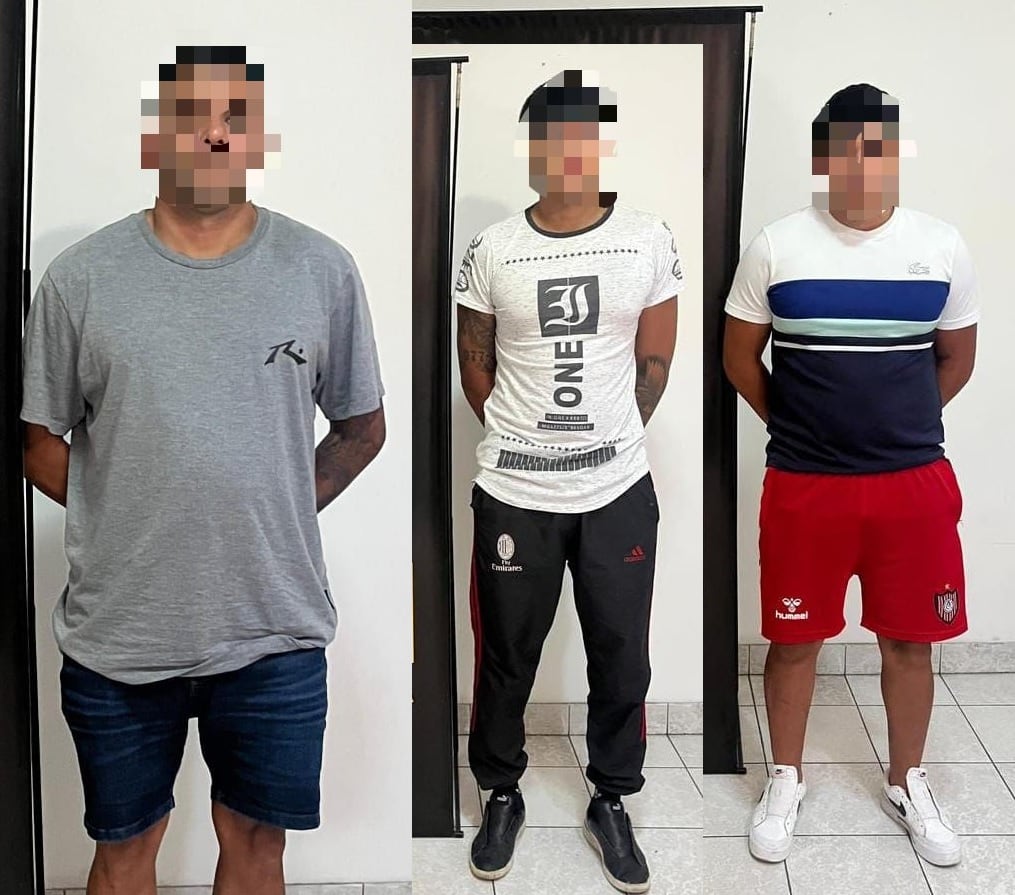 El de remera gris fue el sospechoso hallado en la medianera