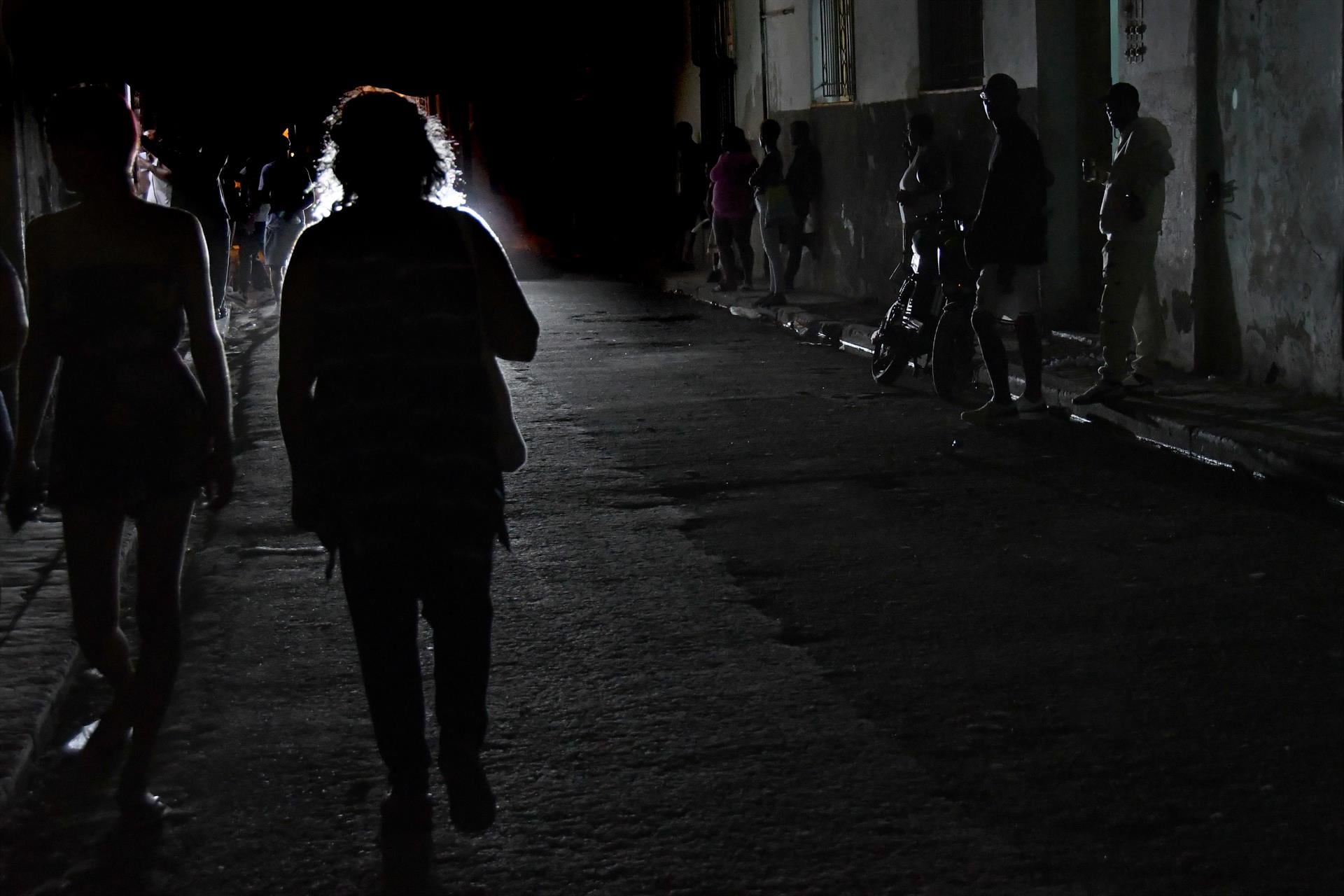 Vladimir Putin recibió en Moscú al canciller del régimen cubano y aseguró que Rusia “siempre” estará del lado de La Habana