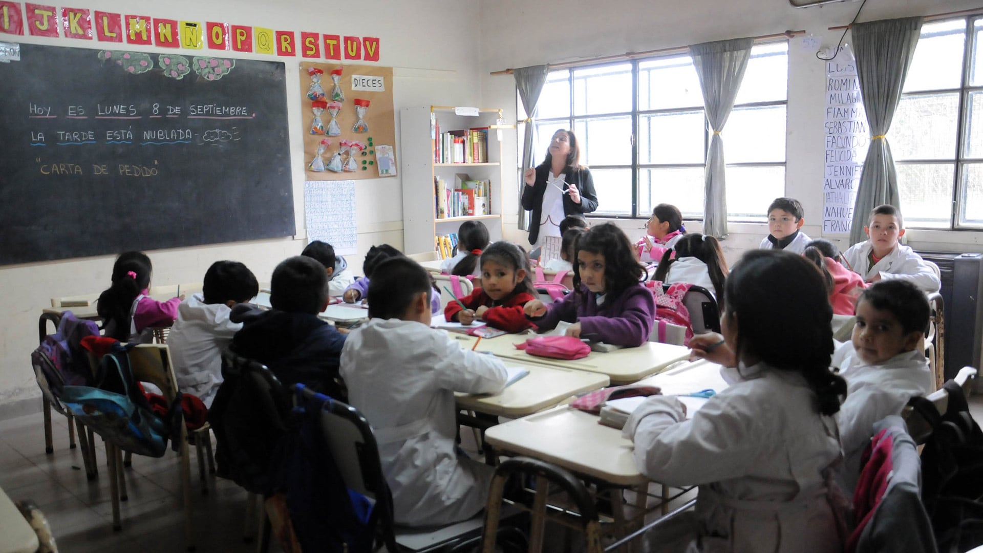 Las familias porteñas enfrentan la vuelta al colegio en un contexto de aumentos moderados pero con fuerte impacto acumulado