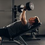 6 consejos de fisioterapeutas para prevenir lesiones en el gimnasio