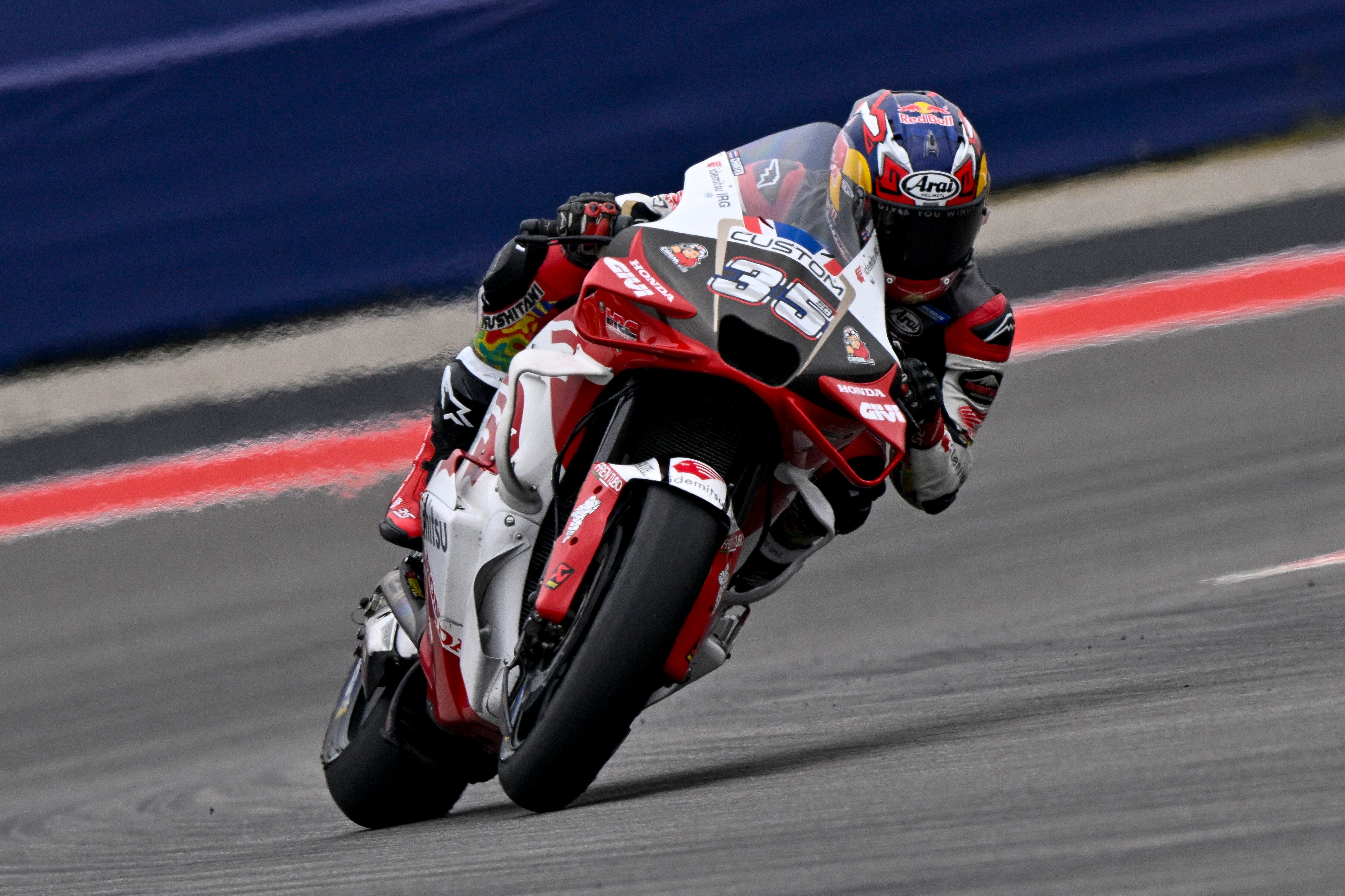 La experiencia y el conocimiento sobre cómo separarse de la moto son decisivos para limitar los daños durante caídas en circuito (Jerome Miron-IMAGN IMAGES via Reuters Connect)