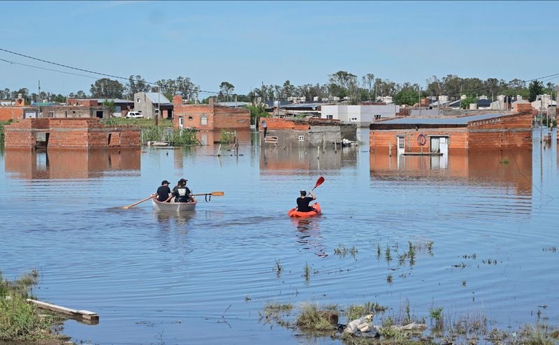 Las inundaciones en Bahía Blanca provocaron la muerte de 18 personas, casi 1.450 evacuaciones y el alojamiento de 1.300 damnificados (REUTERS/Juan Sebastian Lobos)