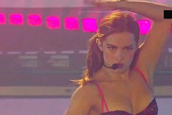 Addison Rae encendió la noche en Lollapalooza con un show íntimo: “Te amo mucho Argentina”