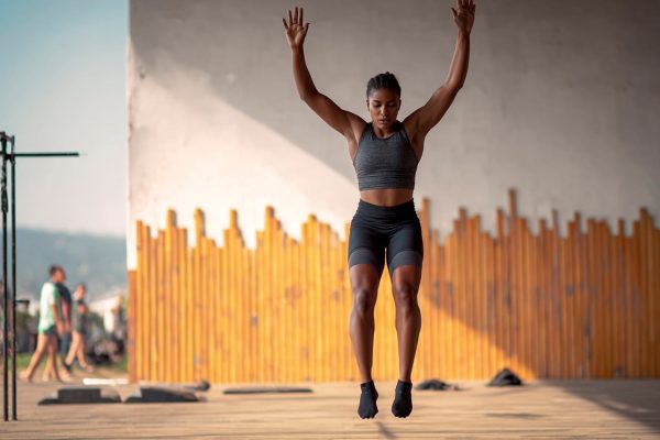 Alimentos que elevan la serotonina: qué comer para mejorar el ánimo y dormir mejor, según expertos