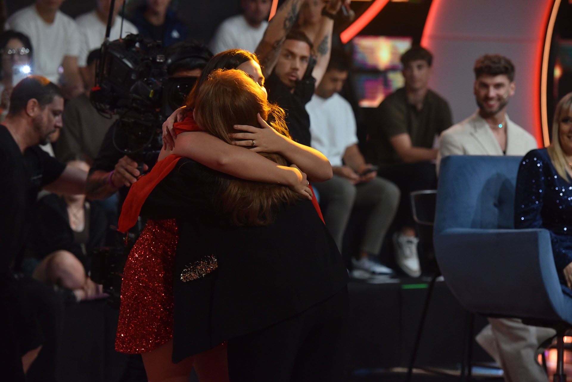 La despedida de Andrea del Boca con Anna Chiara antes de entrar a jugar a Gran Hermano Generación Dorada (Prensa Telefe)