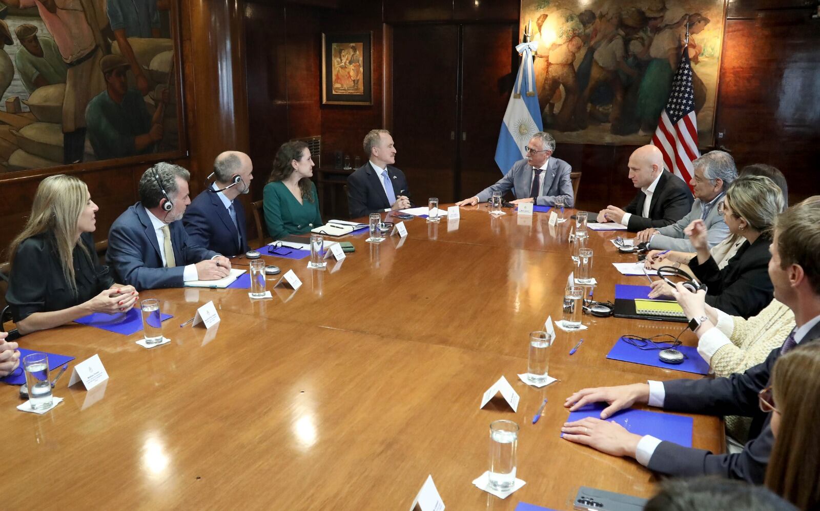 La iniciativa busca posicionar al país como destino competitivo para el desarrollo de estudios clínicos y generación de evidencia médica (Min de Salud) 