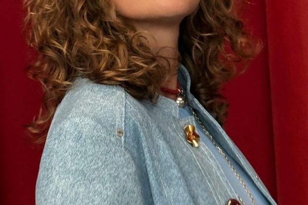 Así es el sorprendente y sofisticado cambio de look de Dolores Fonzi: inspiración retro y guiño vintage