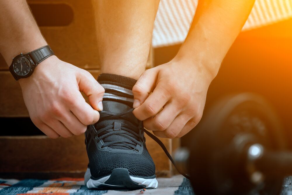 El método de baños calientes frecuentes demostró ser una opción segura y asequible para optimizar el rendimiento sin aumentar la intensidad semanal, aunque requiere constancia y asesoramiento previo, sobre todo en personas con riesgos cardiovasculares. (Foto: Shutterstock)