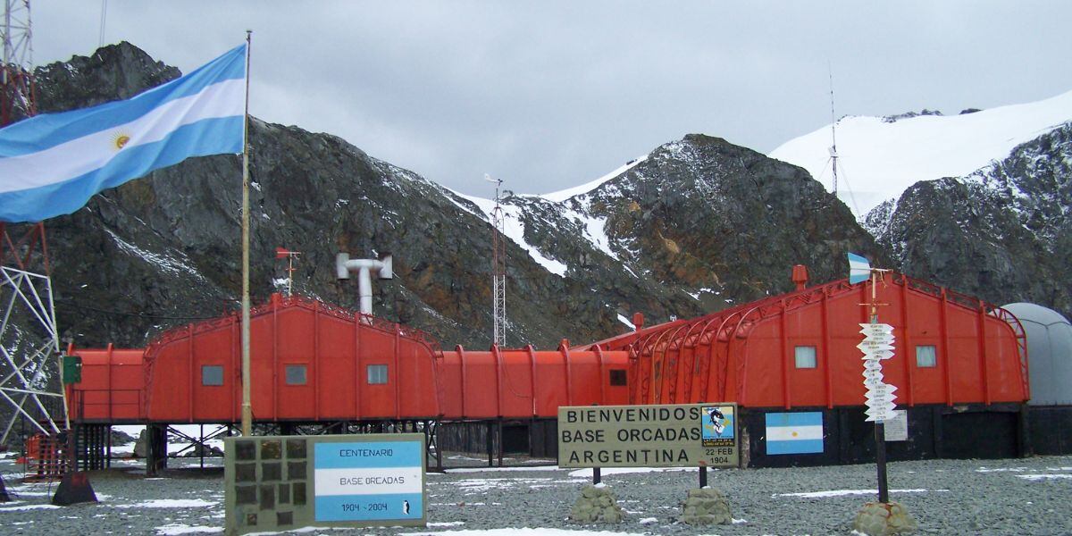 El clima extremo de la Base Orcadas, con temperaturas promedias de -5 °C y singular biodiversidad, plantea desafíos a científicos y técnicos (argentina.gob.ar)