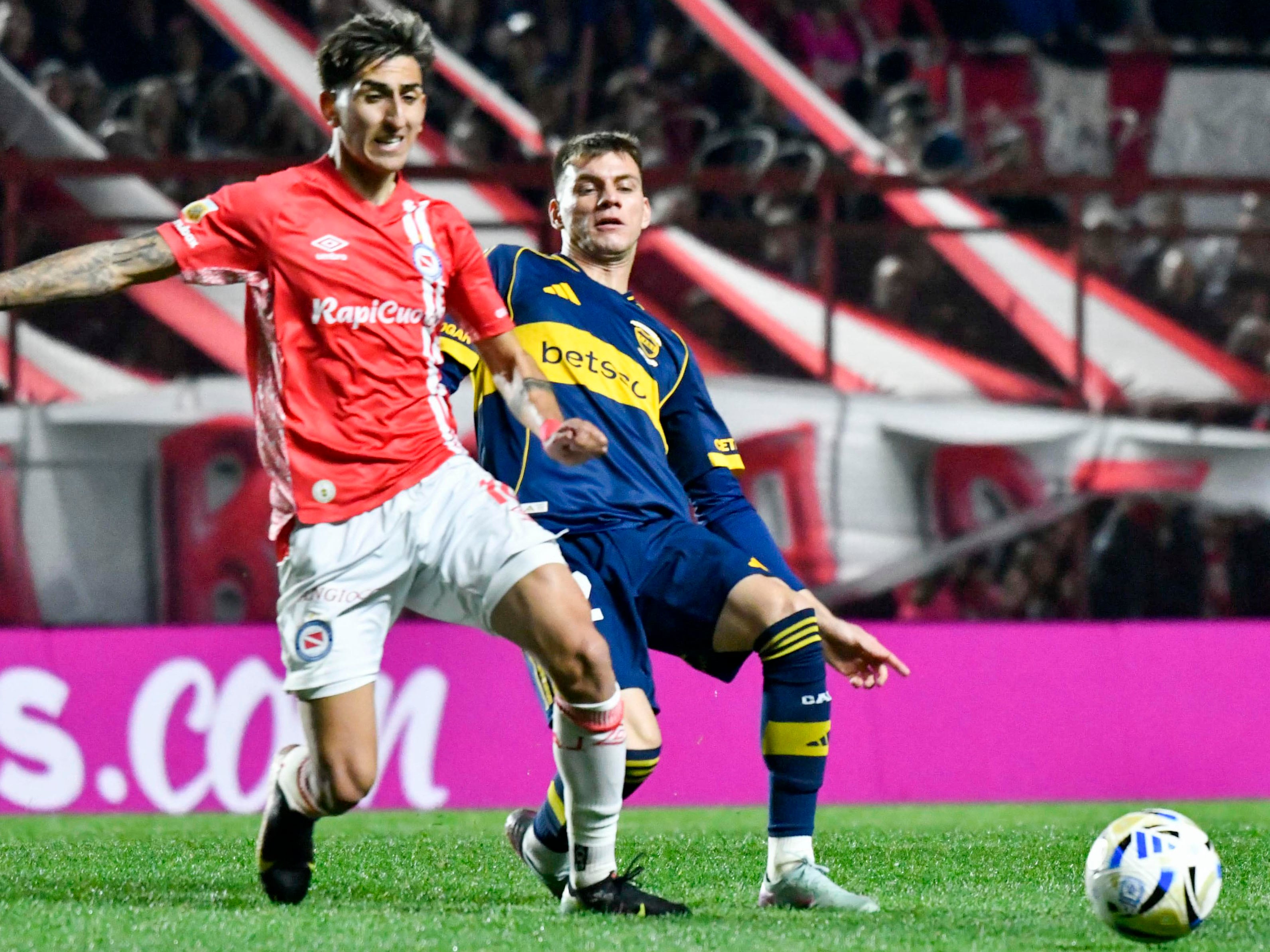 Afirman que Alan Lescano llegó a un acuerdo con Boca Juniors (fotobaires/argentina)