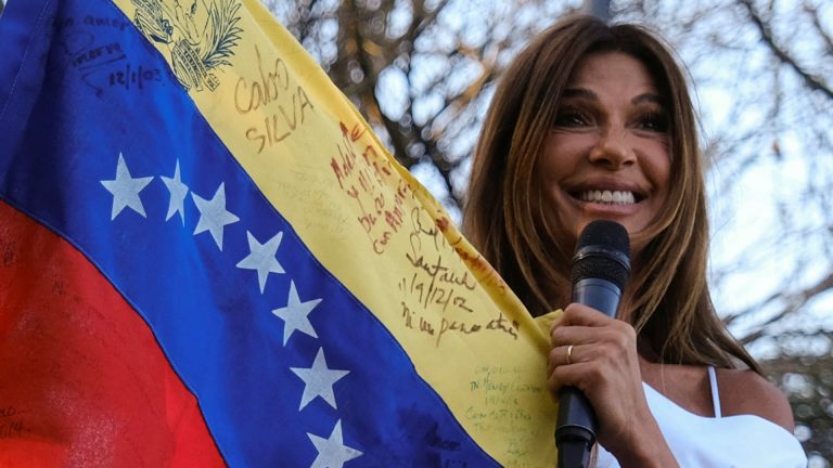 Catherine Fulop se prepara para ser abuela y acompaña a Oriana Sabatini y Paulo Dybala en la dulce espera: “Modo abuela activado”