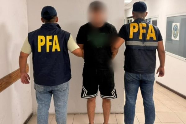 Cayó el prófugo del robo que frustró un policía que estaba en el baño de un supermercado de Boedo: el video