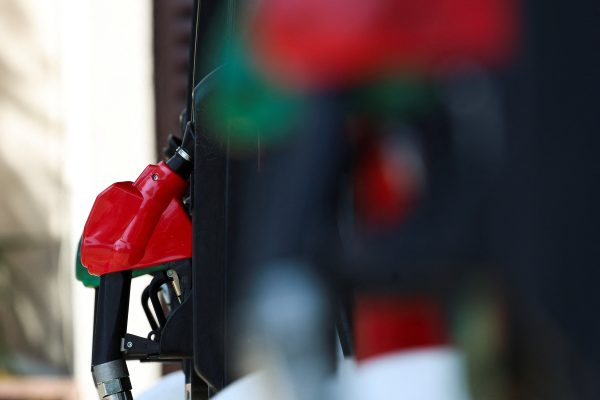 Combustibles registrarán fuerte aumento en Panamá desde este viernes