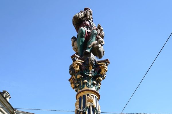 De advertencia infantil a prejuicios históricos: la particular historia de la Kindlifresserbrunnen en Berna
