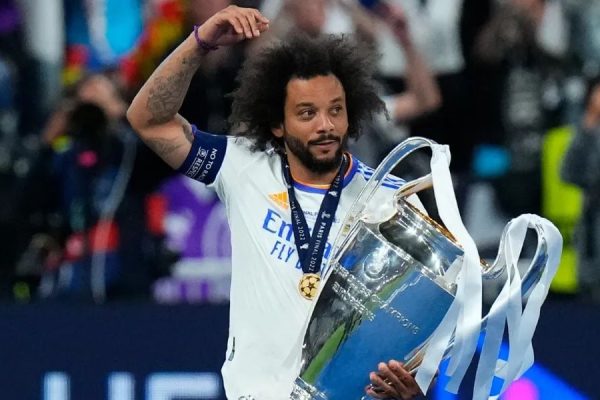 De promesa a capitán: la evolución de Marcelo bajo la sombra de Roberto Carlos