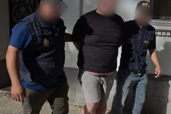 Deportaron a cinco ciudadanos chilenos tras ser detenidos en Neuquén: ingresaron de forma ilegal y estaban armados