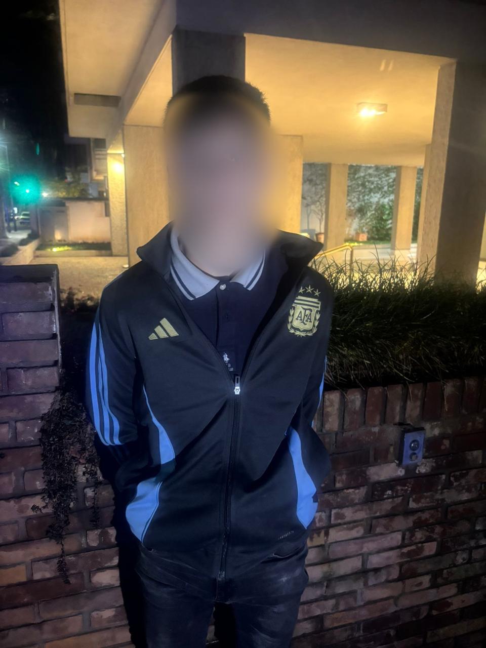 Uno de los detenidos es menor de edad