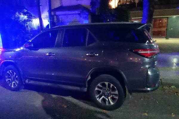 Detuvieron a dos ladrones que intentaban robar una camioneta en Belgrano
