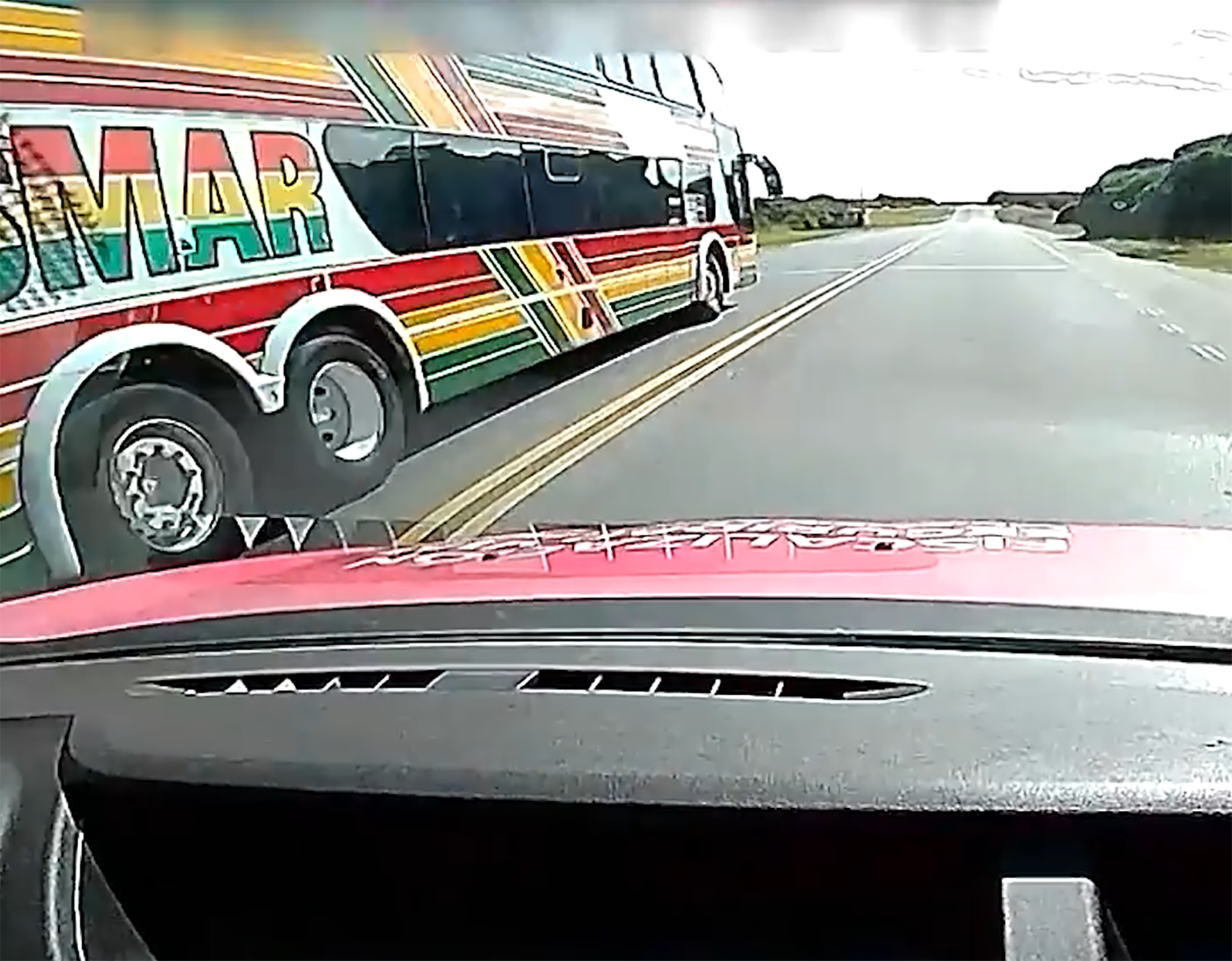 Detuvieron a un micro y un conductor por realizar maniobras peligrosas en la Ruta 11