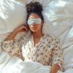 Dormir con antifaz reduce el riesgo de interrupciones y favorece un descanso reparador, según expertos