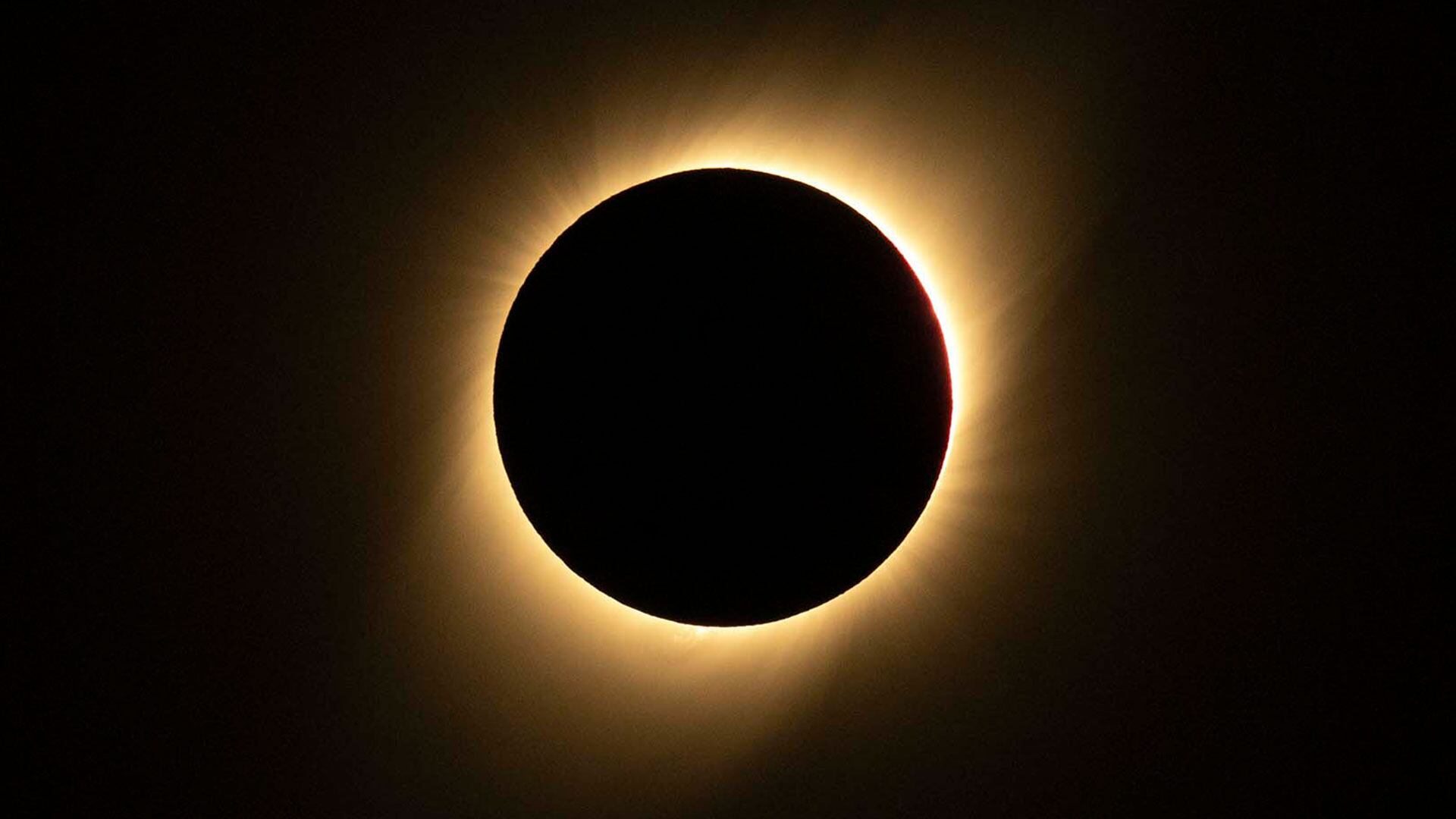 El eclipse solar total del 12 de agosto de 2026 sumirá en oscuridad a ciudades y paisajes del norte de España durante el atardecer (NASA) 