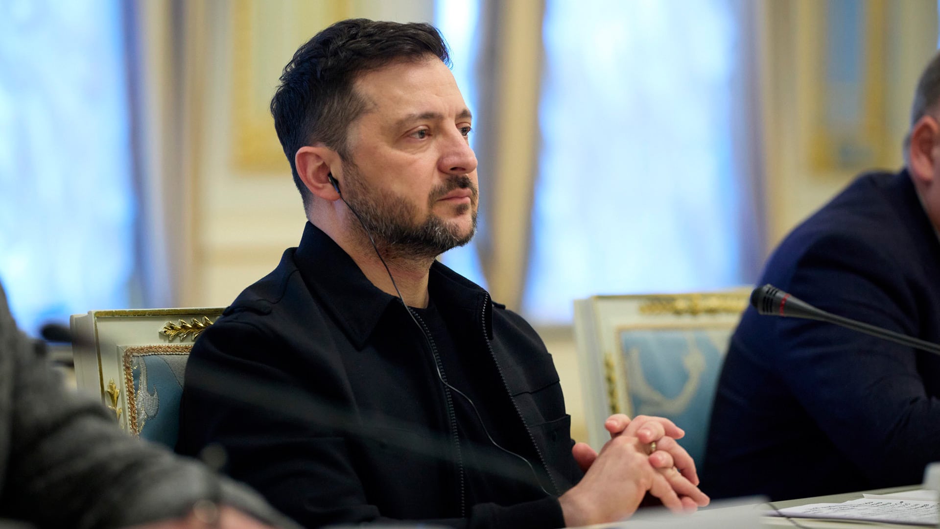 El presidente ucraniano, Volodimir Zelensky, asiste a una reunión oficial luego de su encuentro con la política alemana Julia Klöckner (@ZelenskyyUa)