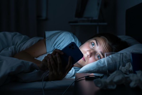 El 80% de los adolescentes en Estados Unidos duerme menos de lo recomendado, alerta un estudio