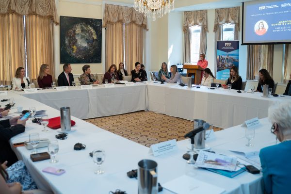 El Adam Smith Center reunió a seis Primeras Damas latinoamericanas para debatir sobre el liderazgo femenino
