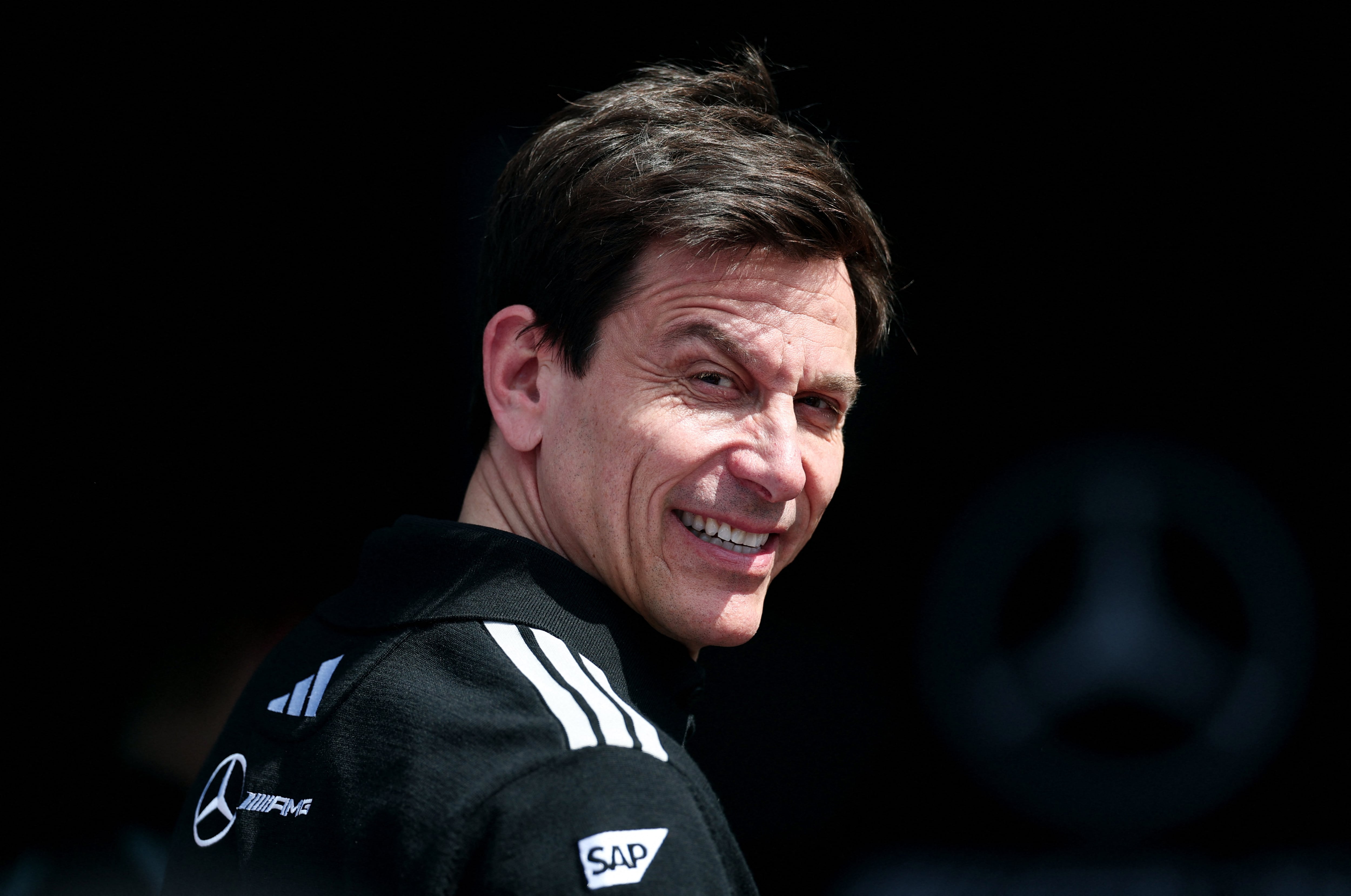 Toto Wolff, jefe de Mercedes, aseguró que el enojo de Max se relaciona con su estilo de conducción agresivo y los problemas de Red Bull (REUTERS/Mark Peterson)