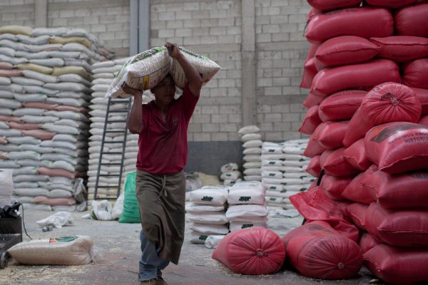 El empleo en zona franca nicaragüense alcanza niveles de 2012 tras ola de despidos en 2025