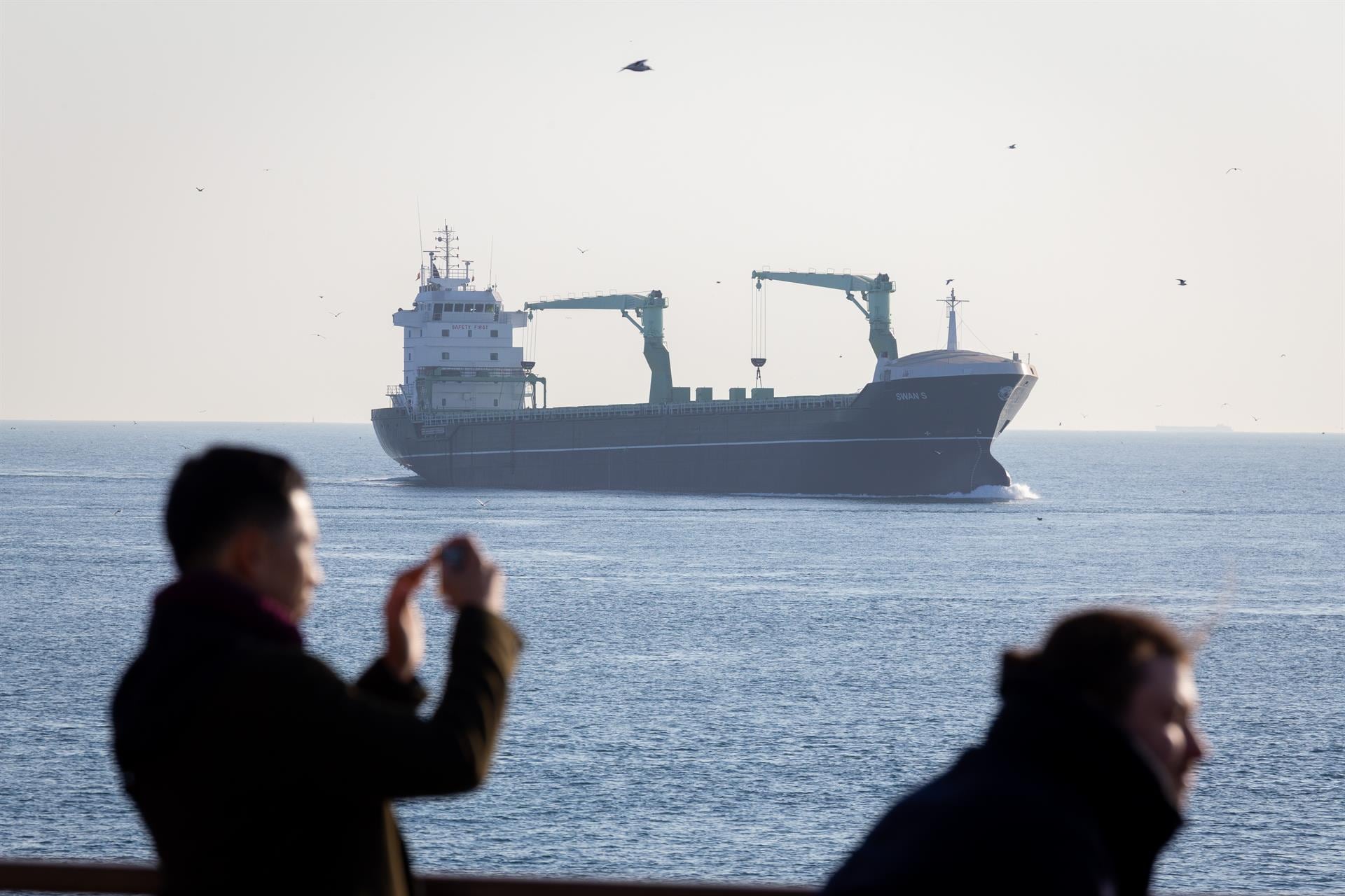 El G7 condenó los ataques “injustificables e imprudentes” del régimen de Irán contra los países del Golfo