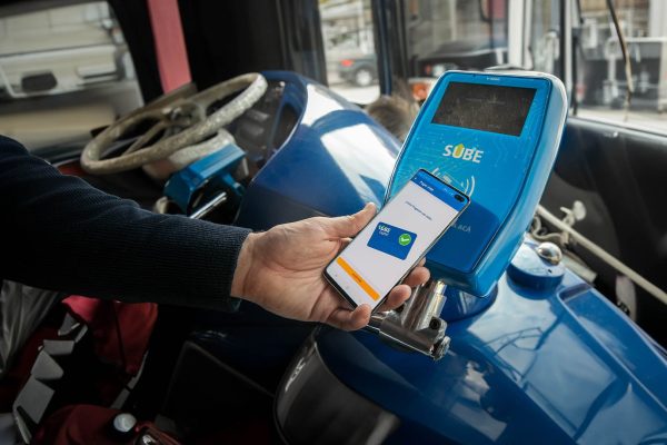 El Gobierno busca integrar el trámite del título de los profesionales de la salud con el otorgamiento de la matrícula