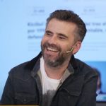 El humorista Fernando Sanjiao respondió en Infobae a la Tarde a la pregunta más actual: ¿por qué estamos quemados?