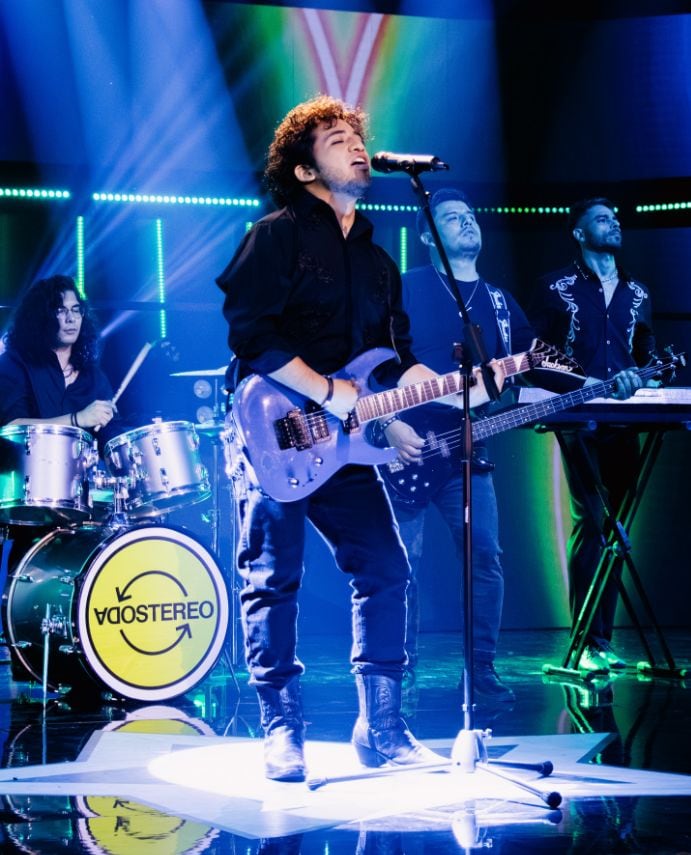 La interpretación de Sosa llamó la atención del jurado por su trabajo vocal, su gestualidad y su respeto al personaje de Cerati (Facebook/yosoyperupaginaoficial)