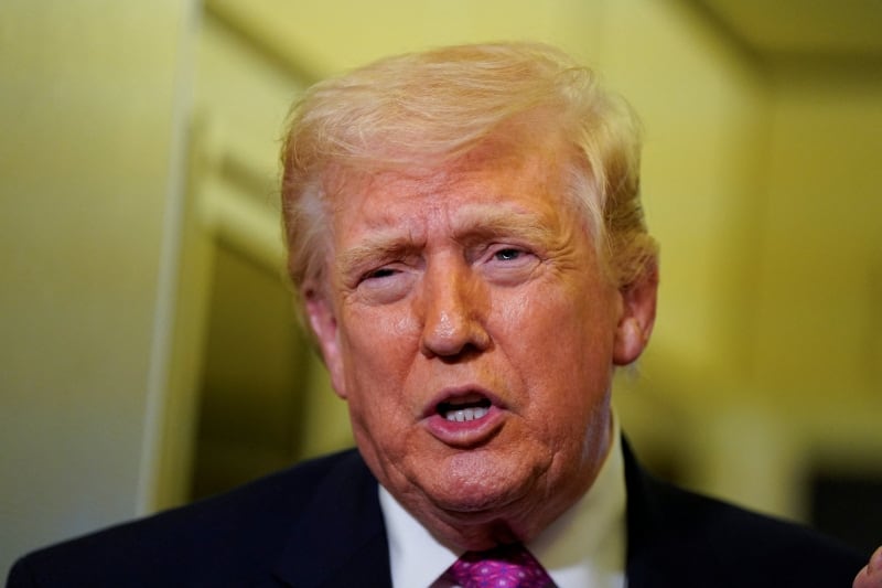 “Los negociadores iraníes son muy diferentes y extraños”, escribió el Sr. Trump en las redes sociales el jueves (REUTERS)