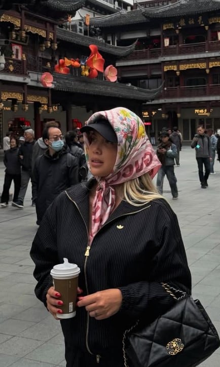 Con su sello personal y disruptivo, Wanda Nara acaparó todas las miradas en redes por su look urbano en su viaje a Asia (Instagram)