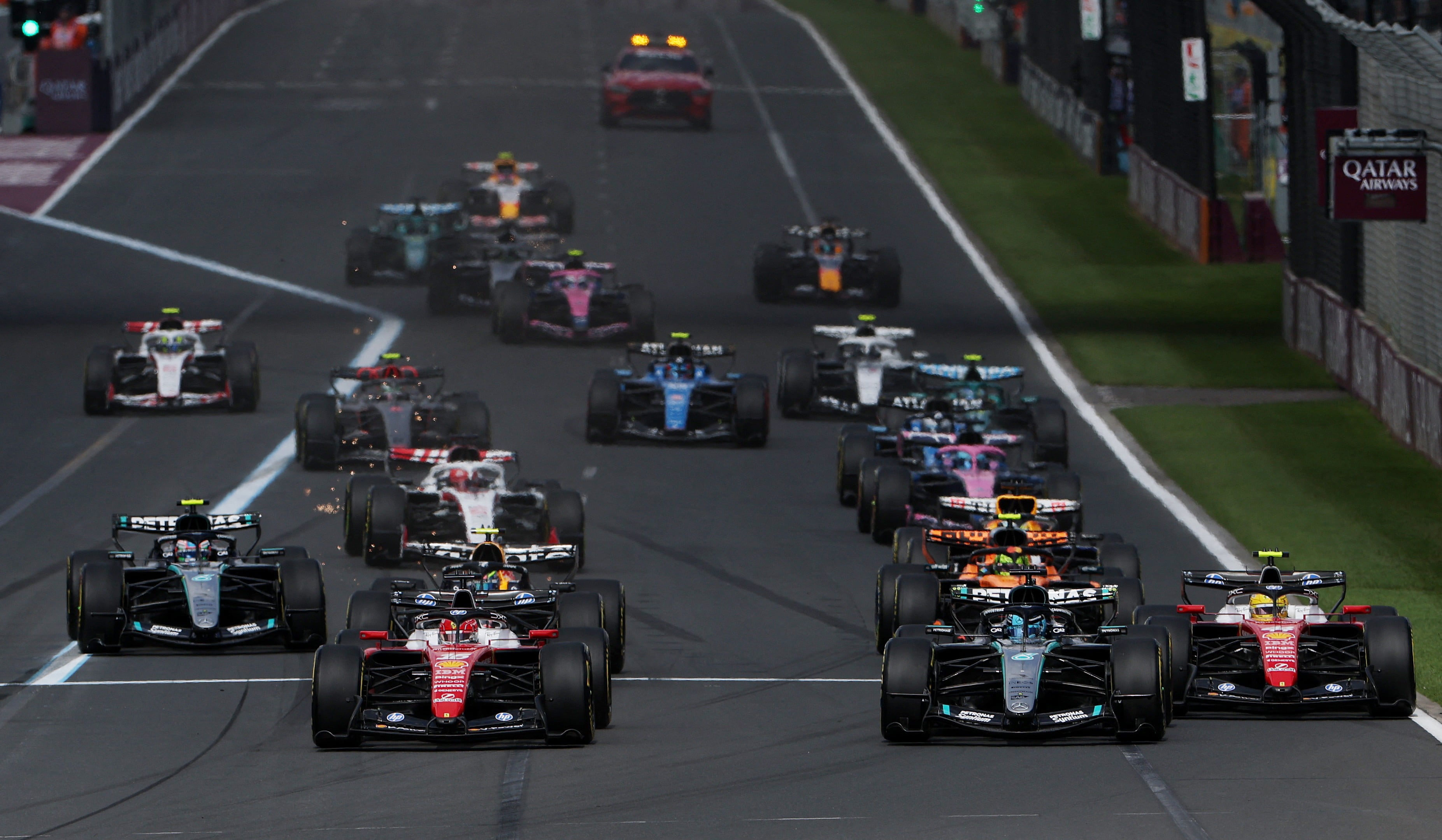 La FIA y la F1 tomó medidas para evitar los problemas de los monoplazas en las largadas, pero los pilotos siguen con dificultades para adaptarse (REUTERS/Hollie Adams)