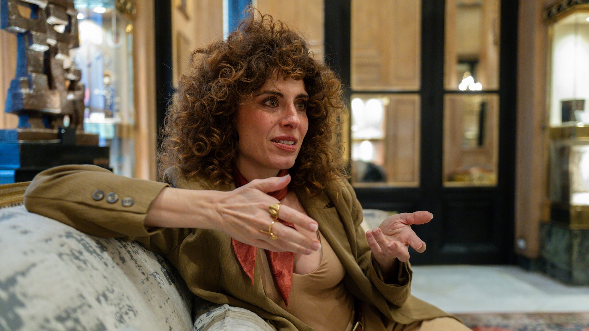 Con una carrera iniciada en la arquitectura, Cayetana Cabezas se volcó a la actuación tras una crisis personal y el consejo de su tía (Adrián Escandar)