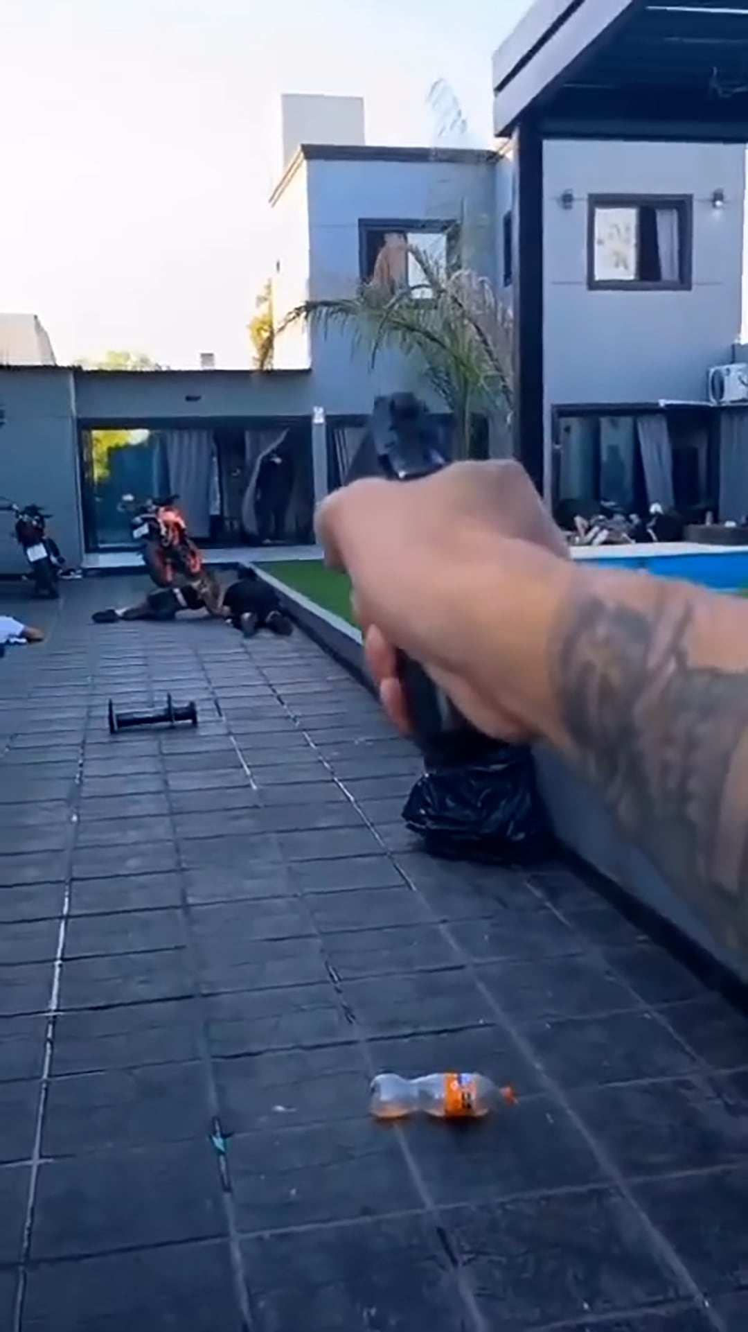 El oscuro prontuario del líder de la banda de ladrones que cayó tras tirotearse con la Policía en una pool party