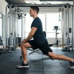 El osteópata de David Beckham y Pedro Pascal compartió claves prácticas para cuidar la columna vertebral