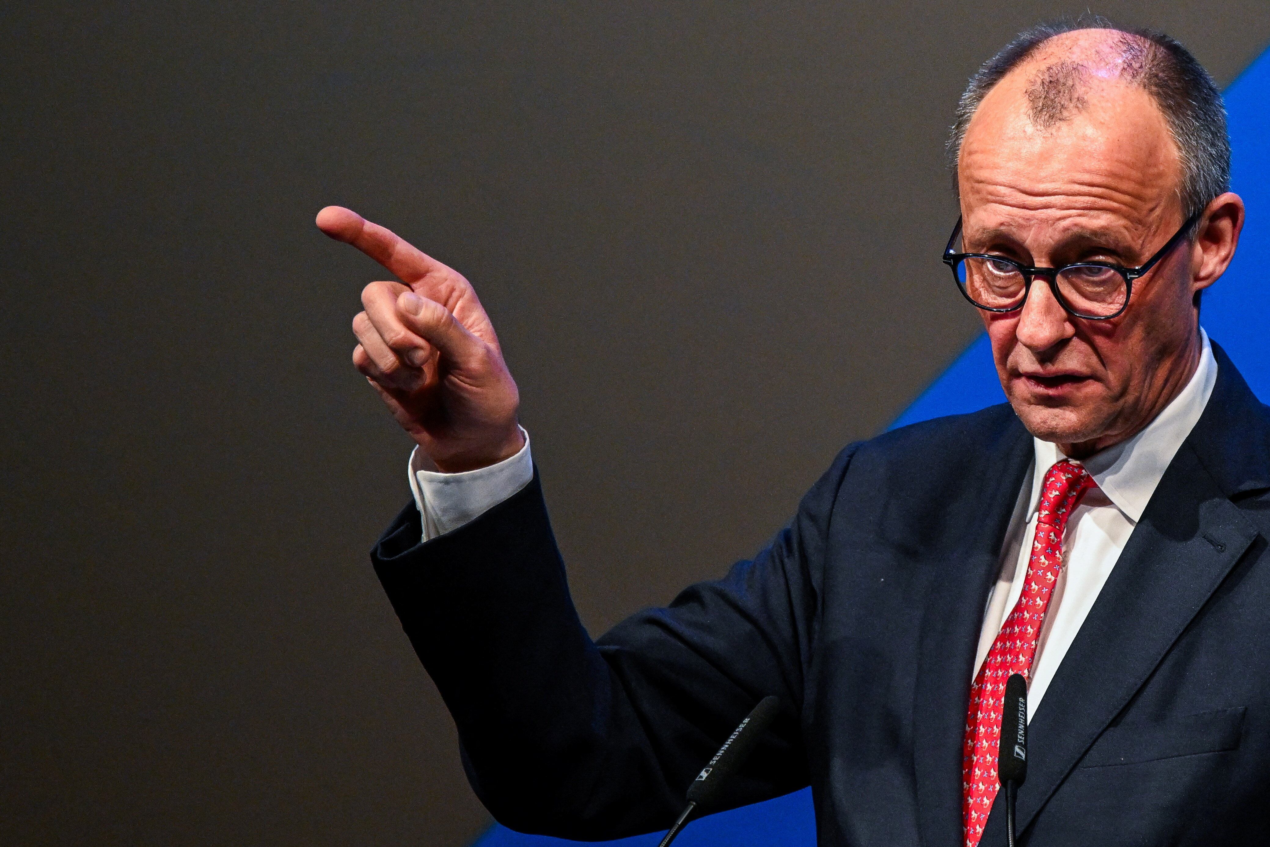 El canciller alemán Friedrich Merz habla en el mitin del partido Unión Cristianodemócrata (CDU) (REUTERS/Jana Rodenbusch)