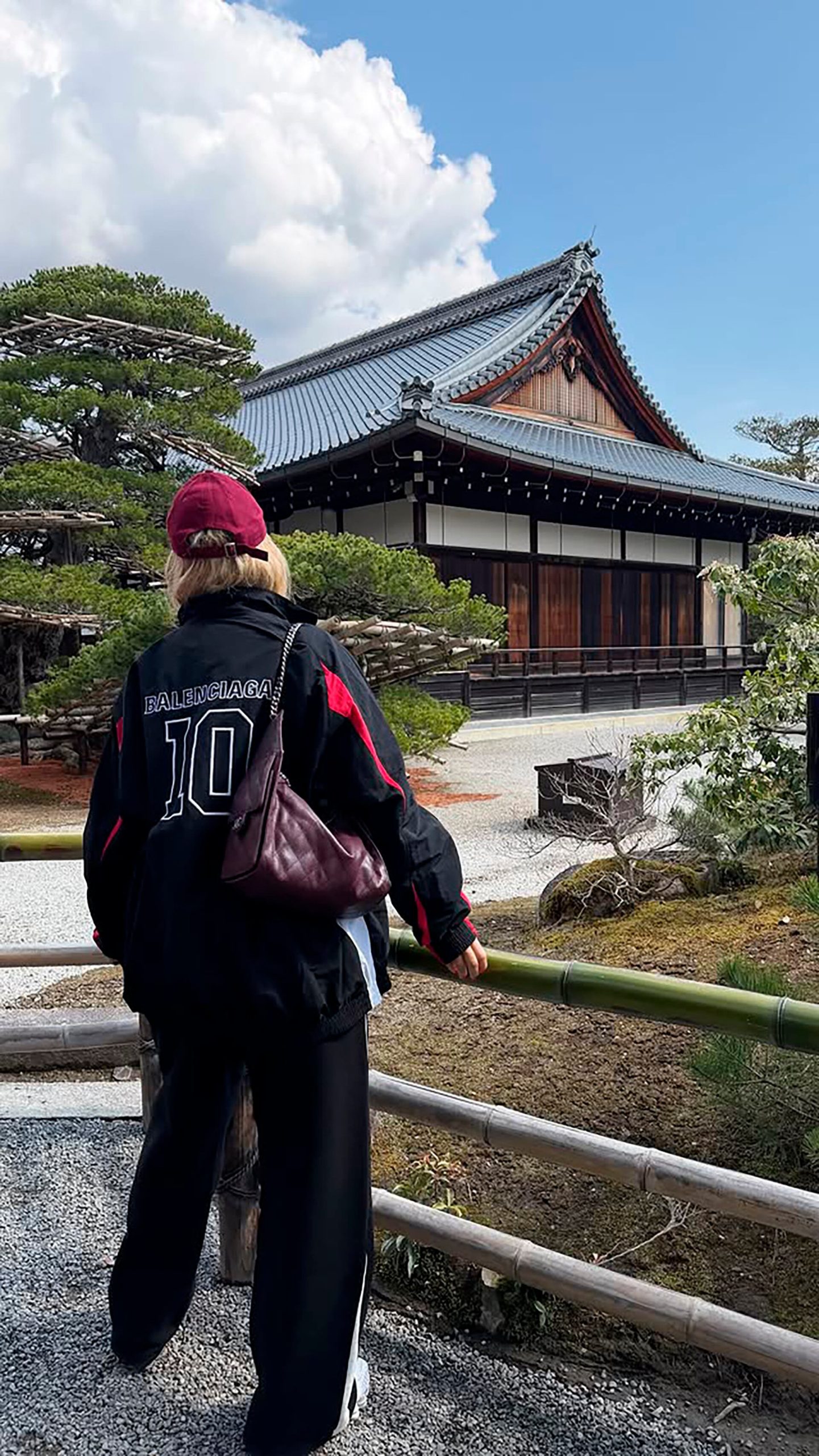 El paseo cultural de Wanda Nara por Japón: santuarios sintoístas, gastronomía y un guiño fashion a la China Suárez